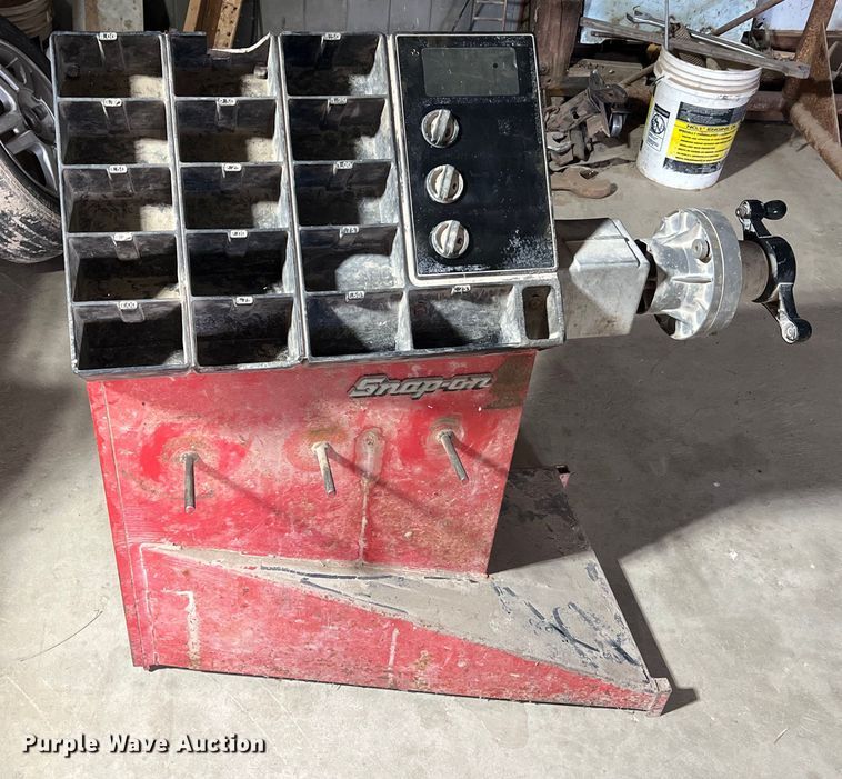 image for item NA9238 Snap On WB240/WB230  wheel Balancer