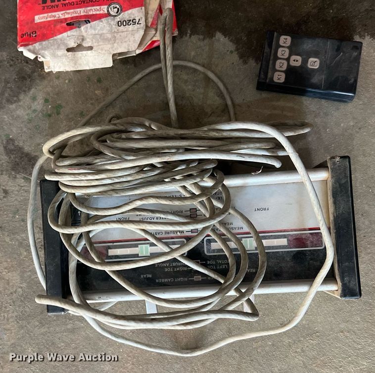 image for item NA9239 Hunter DSP600  alignment Machine