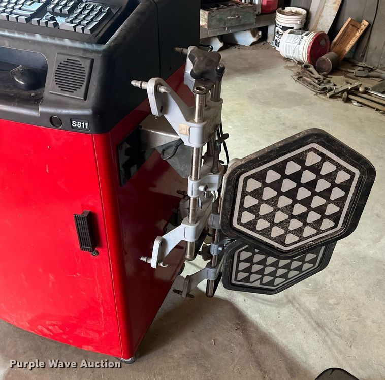 image for item NA9239 Hunter DSP600  alignment Machine