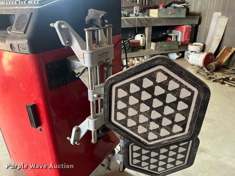 image for item NA9239 Hunter DSP600  alignment Machine