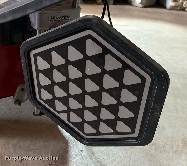 image for item NA9239 Hunter DSP600  alignment Machine