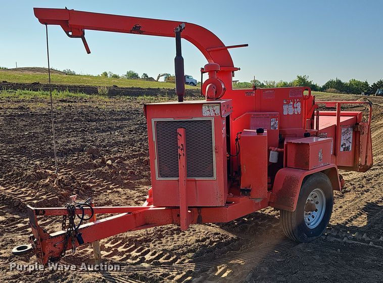 image for item NJ9809 1994 Brush Bandit 200 Plus  wood chipper