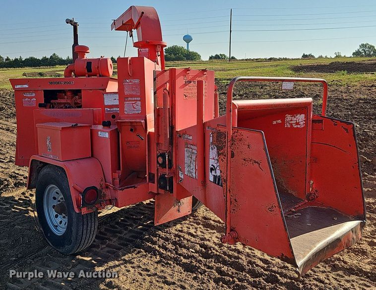 image for item NJ9809 1994 Brush Bandit 200 Plus  wood chipper