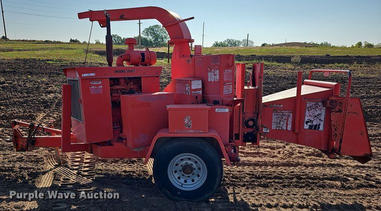 image for item NJ9809 1994 Brush Bandit 200 Plus  wood chipper