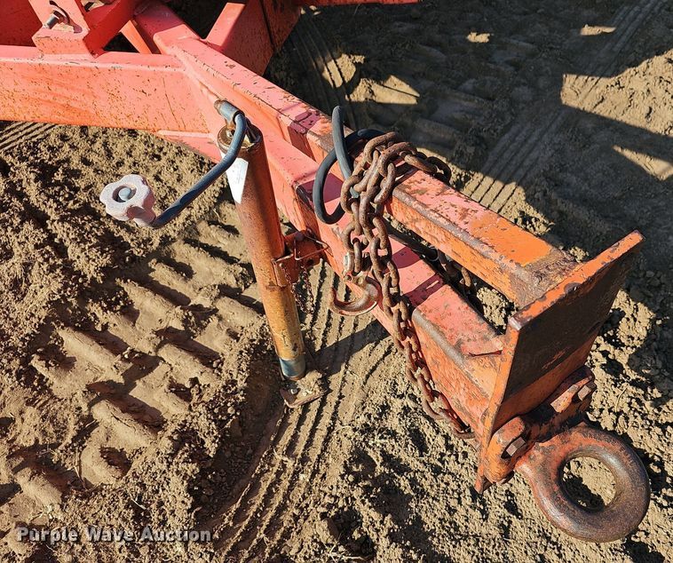 image for item NJ9809 1994 Brush Bandit 200 Plus  wood chipper