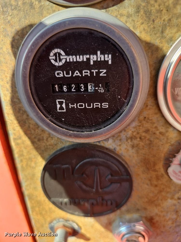 image for item NJ9809 1994 Brush Bandit 200 Plus  wood chipper