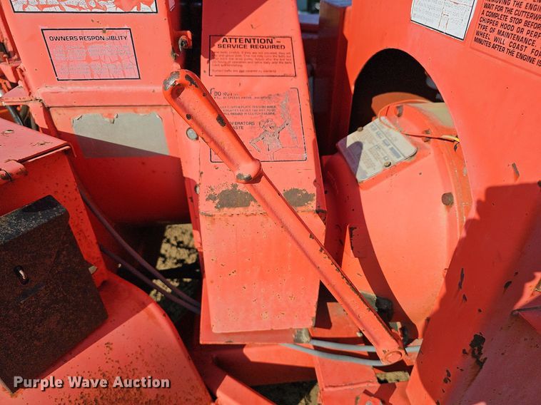 image for item NJ9809 1994 Brush Bandit 200 Plus  wood chipper