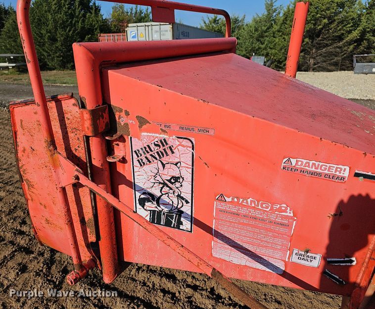 image for item NJ9809 1994 Brush Bandit 200 Plus  wood chipper