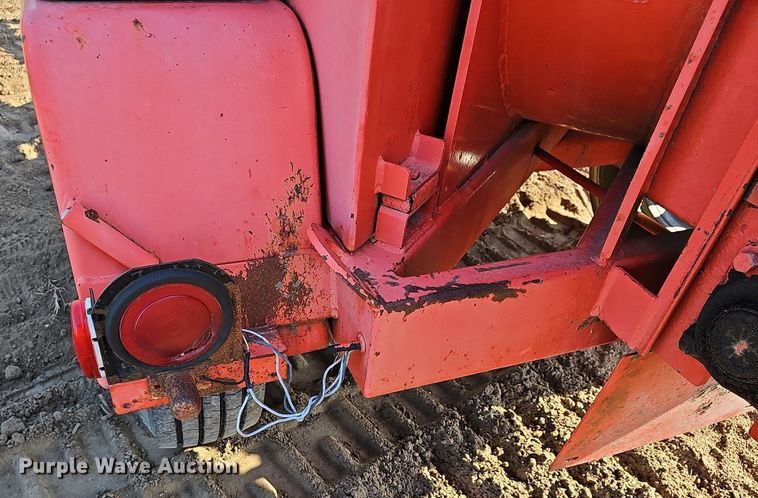 image for item NJ9809 1994 Brush Bandit 200 Plus  wood chipper