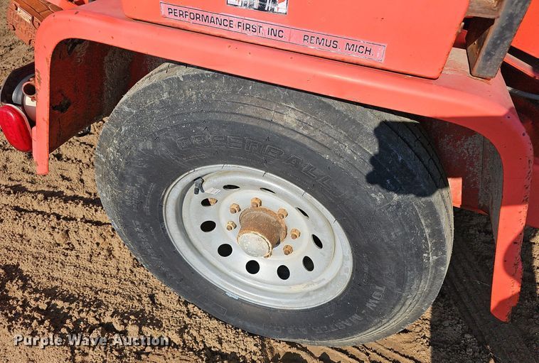 image for item NJ9809 1994 Brush Bandit 200 Plus  wood chipper