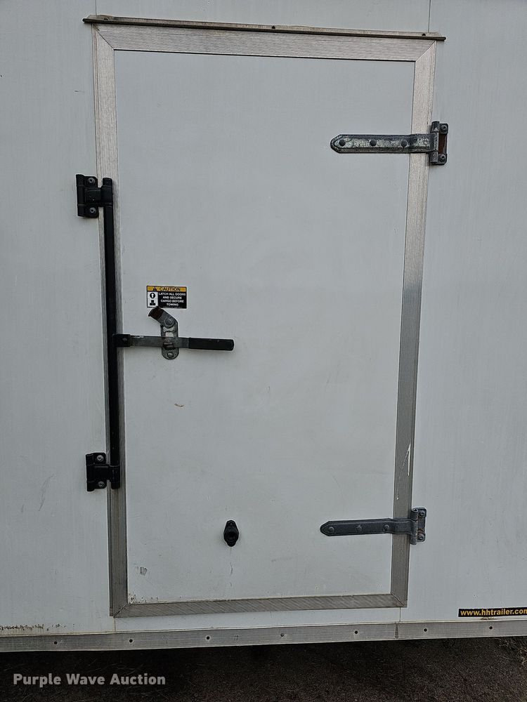 image for item NJ9812 2002 H&H  enclosed cargo trailer