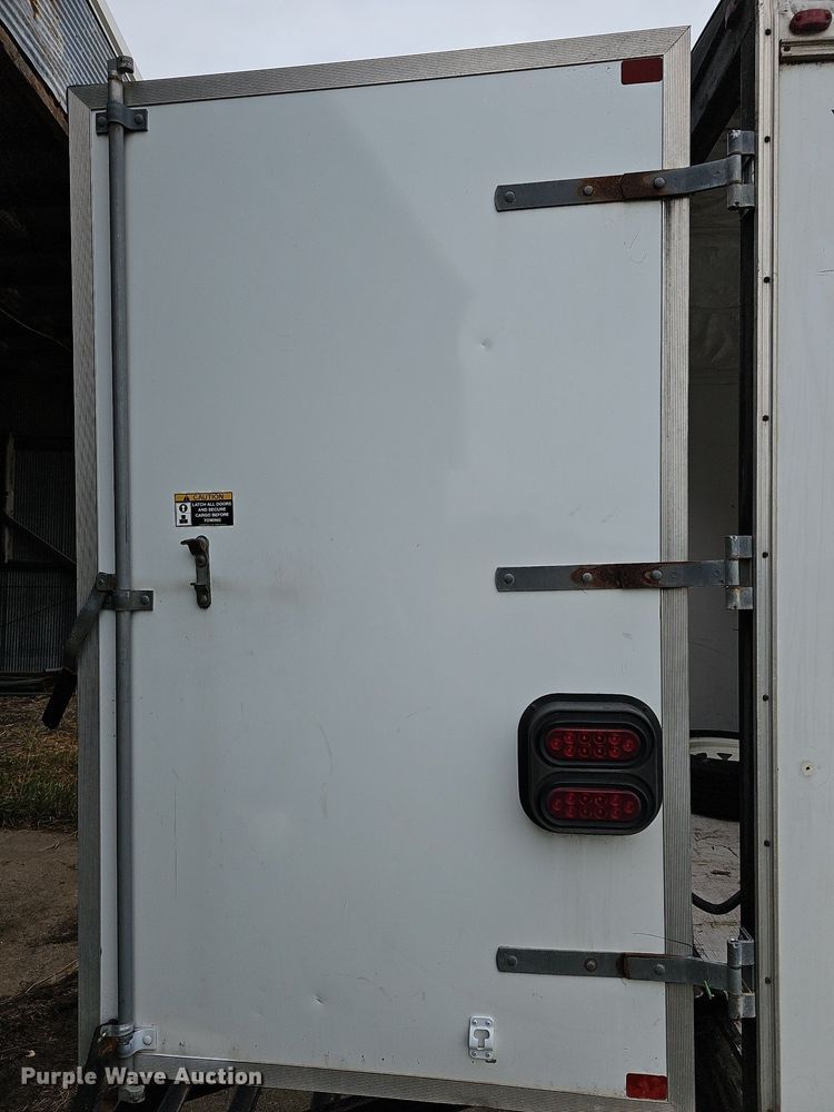 image for item NJ9812 2002 H&H  enclosed cargo trailer