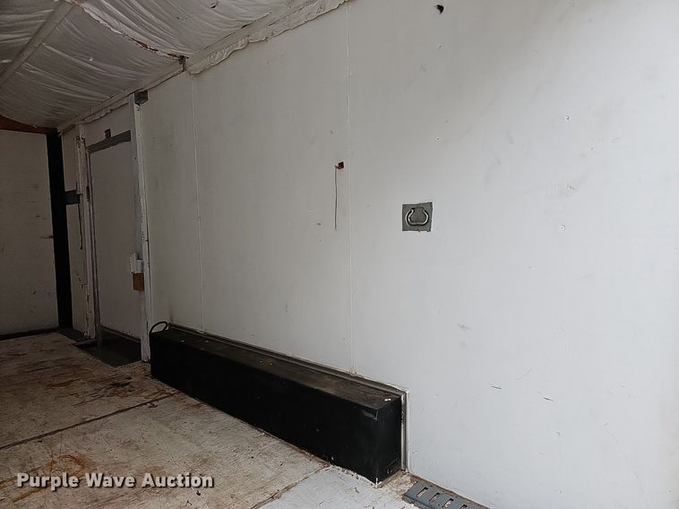 image for item NJ9812 2002 H&H  enclosed cargo trailer