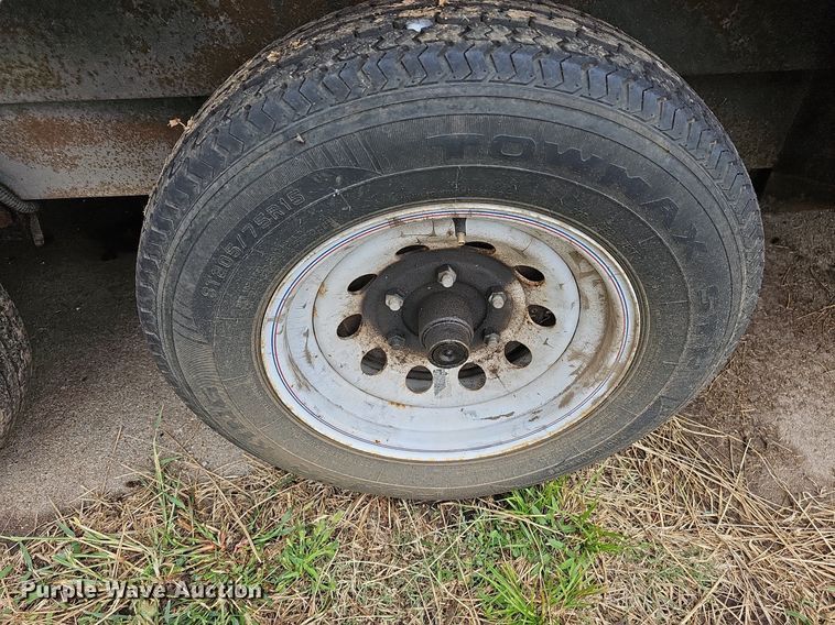 image for item NJ9812 2002 H&H  enclosed cargo trailer