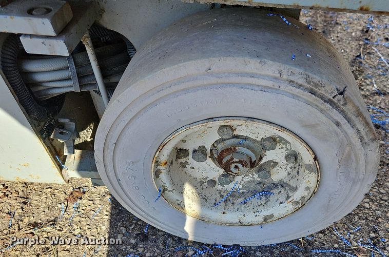 image for item NJ9817 1997 Skyjack SJ4626  scissor lift