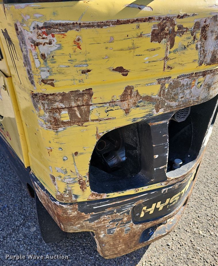 image for item NJ9818 Hyster S30FT  forklift