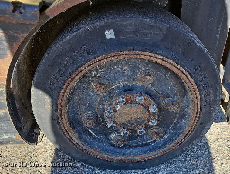 image for item NJ9818 Hyster S30FT  forklift