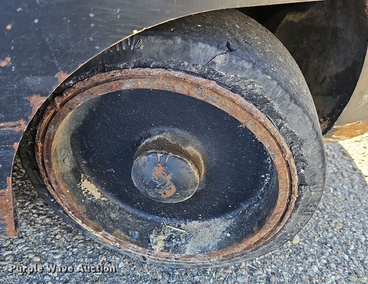 image for item NJ9818 Hyster S30FT  forklift