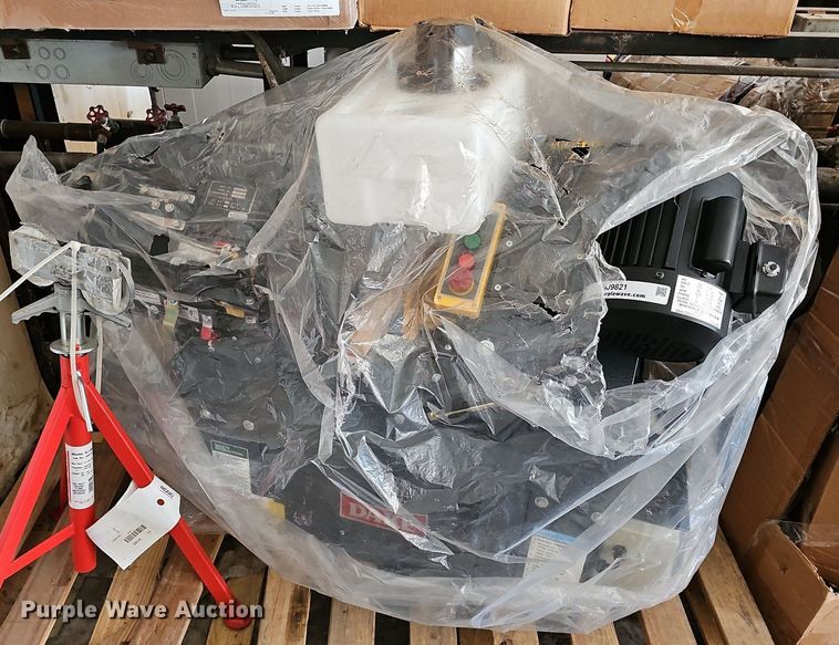 image for item NJ9821 2020 Dake SE712  bandsaw