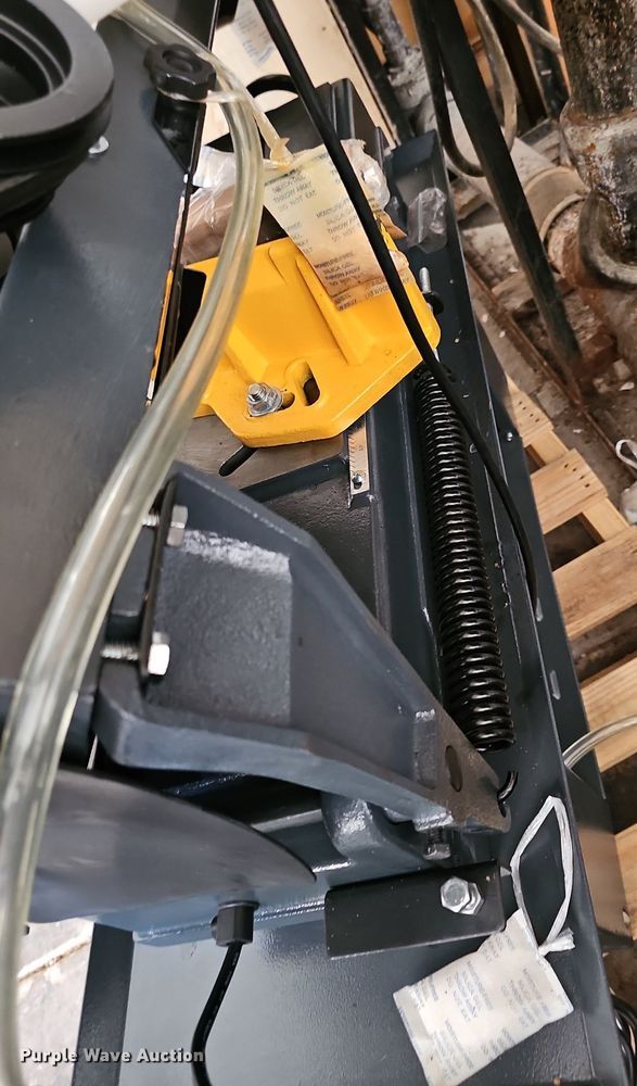 image for item NJ9821 2020 Dake SE712  bandsaw