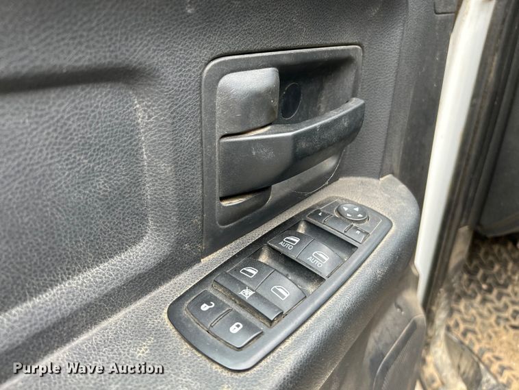 image for item NL9606 2012 Dodge Ram 5500 Heavy Duty  Crew Cab utility / service truck