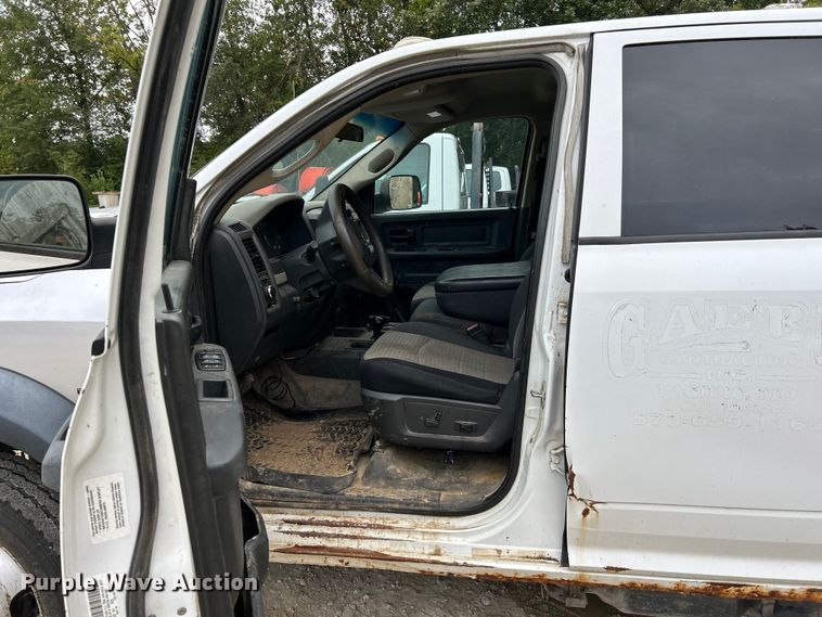 image for item NL9606 2012 Dodge Ram 5500 Heavy Duty  Crew Cab utility / service truck