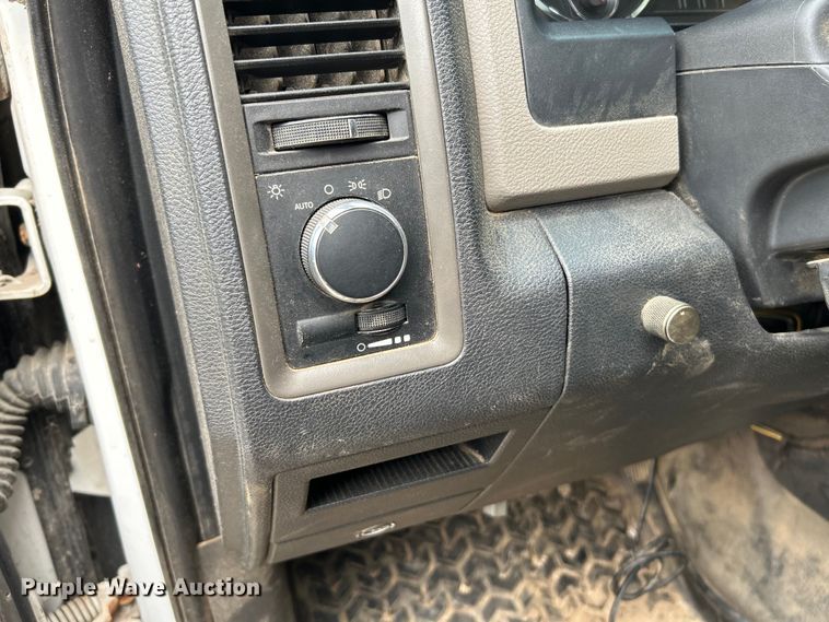 image for item NL9606 2012 Dodge Ram 5500 Heavy Duty  Crew Cab utility / service truck