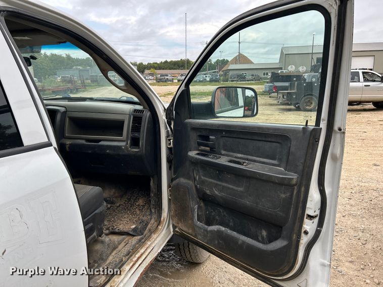 image for item NL9606 2012 Dodge Ram 5500 Heavy Duty  Crew Cab utility / service truck