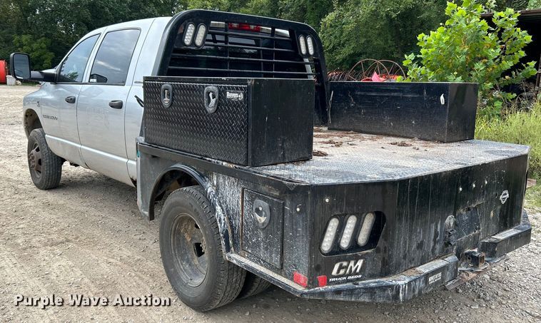 image for item NL9608 2006 Dodge Ram 3500  Mega Cab flatbed pickup truck