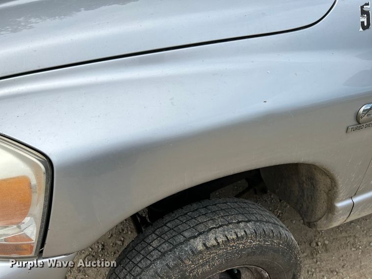 image for item NL9608 2006 Dodge Ram 3500  Mega Cab flatbed pickup truck