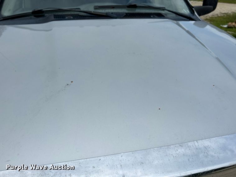 image for item NL9608 2006 Dodge Ram 3500  Mega Cab flatbed pickup truck