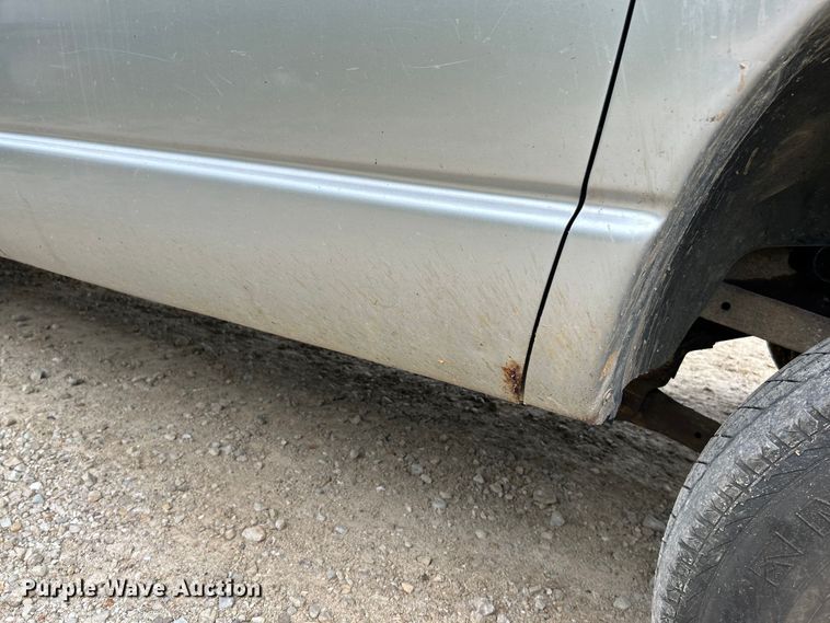 image for item NL9608 2006 Dodge Ram 3500  Mega Cab flatbed pickup truck