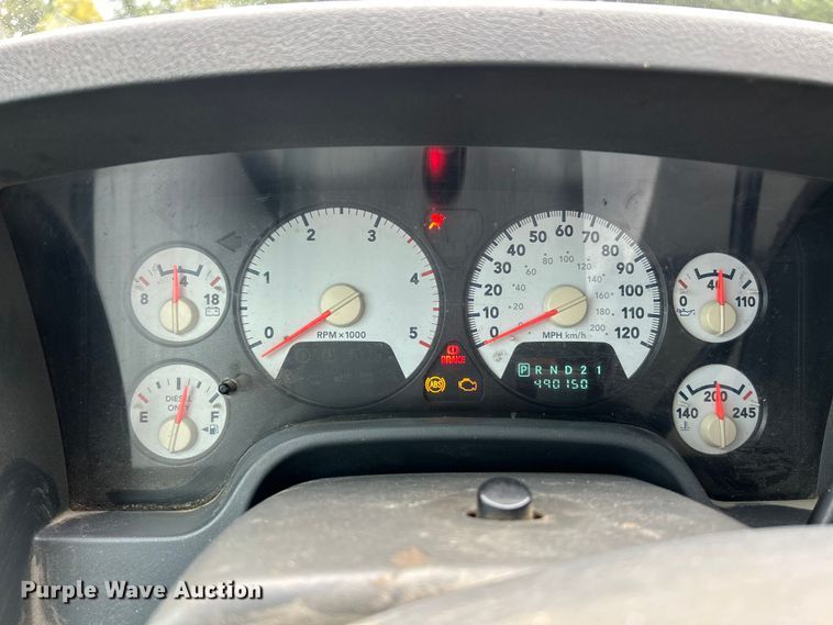 image for item NL9608 2006 Dodge Ram 3500  Mega Cab flatbed pickup truck