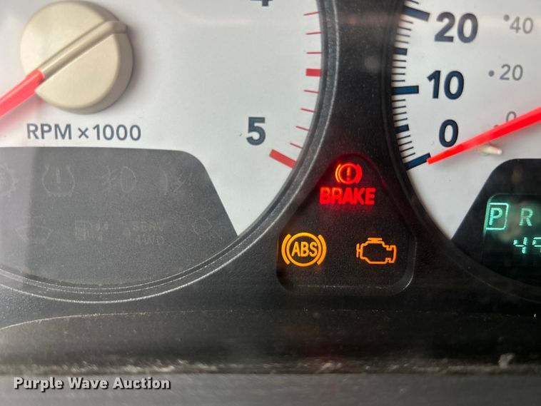 image for item NL9608 2006 Dodge Ram 3500  Mega Cab flatbed pickup truck