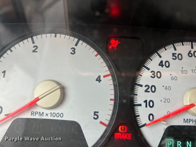 image for item NL9608 2006 Dodge Ram 3500  Mega Cab flatbed pickup truck