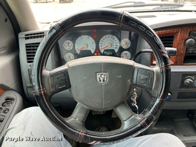 image for item NL9608 2006 Dodge Ram 3500  Mega Cab flatbed pickup truck