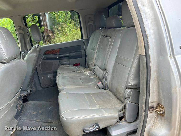 image for item NL9608 2006 Dodge Ram 3500  Mega Cab flatbed pickup truck