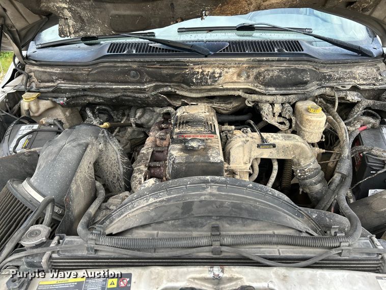 image for item NL9608 2006 Dodge Ram 3500  Mega Cab flatbed pickup truck