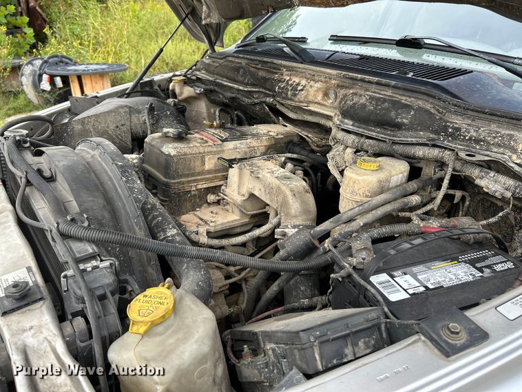 image for item NL9608 2006 Dodge Ram 3500  Mega Cab flatbed pickup truck