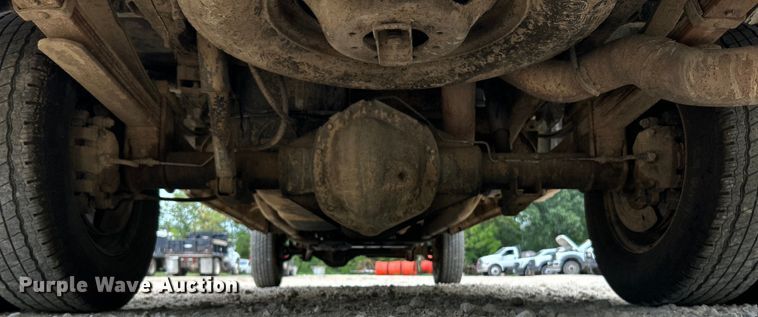 image for item NL9608 2006 Dodge Ram 3500  Mega Cab flatbed pickup truck