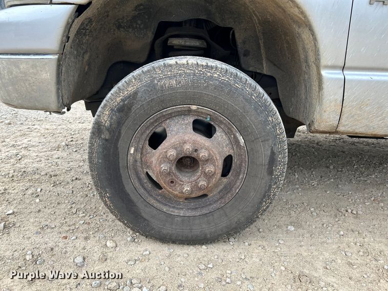 image for item NL9608 2006 Dodge Ram 3500  Mega Cab flatbed pickup truck