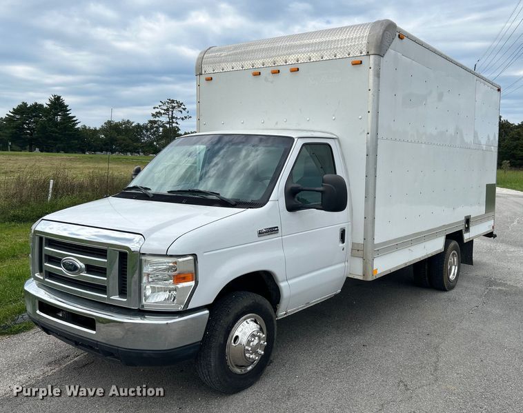 image for item NL9653 2012 Ford E350 Super Duty  box truck