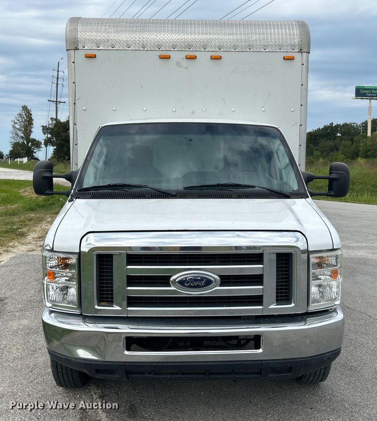 image for item NL9653 2012 Ford E350 Super Duty  box truck