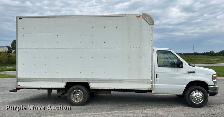 image for item NL9653 2012 Ford E350 Super Duty  box truck