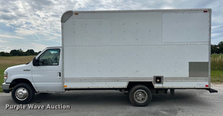 image for item NL9653 2012 Ford E350 Super Duty  box truck