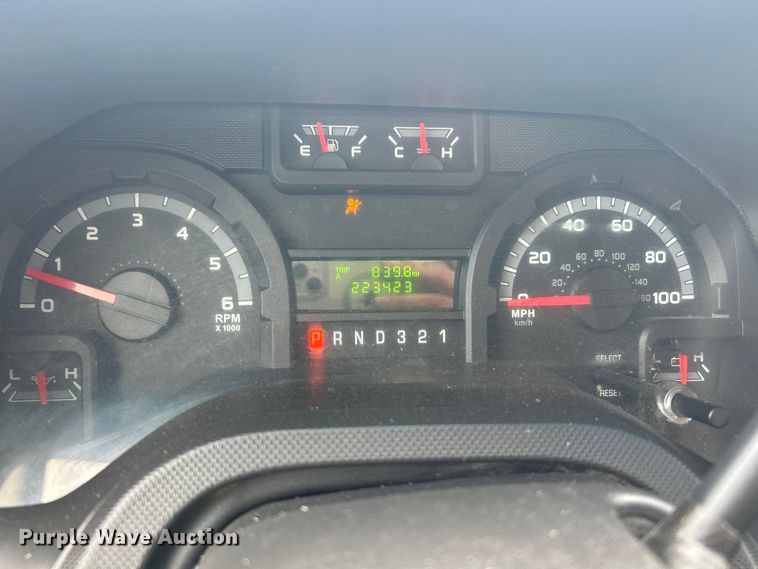 image for item NL9653 2012 Ford E350 Super Duty  box truck