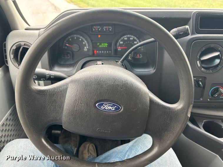 image for item NL9653 2012 Ford E350 Super Duty  box truck