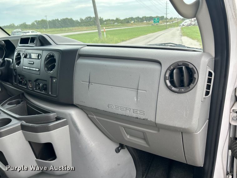 image for item NL9653 2012 Ford E350 Super Duty  box truck