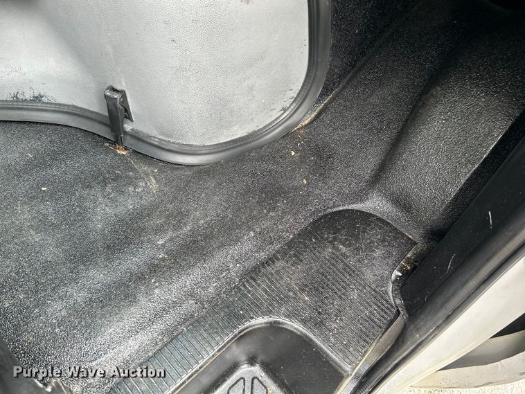 image for item NL9653 2012 Ford E350 Super Duty  box truck