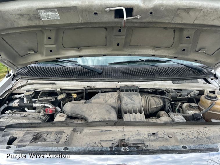 image for item NL9653 2012 Ford E350 Super Duty  box truck